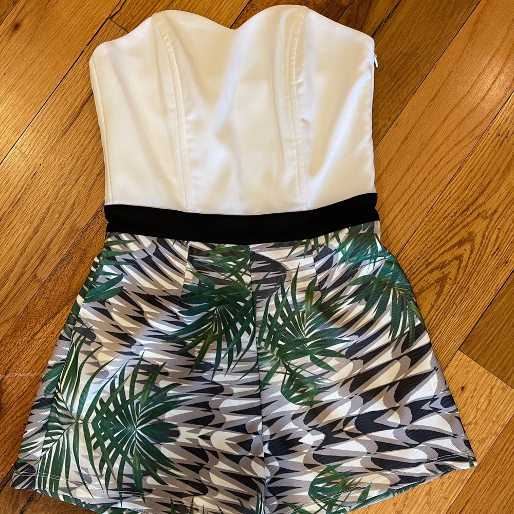 Lola Vs. Harper palm strapless romper